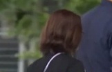 付き添い女性は嫁?