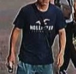 ホリスターを着た谷本容疑者